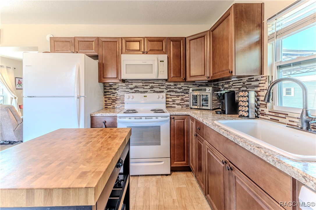 447 Briarwood Lane, Spring Hill, Florida image 14