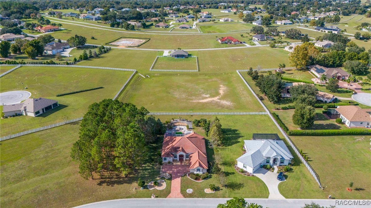 1417 E Seattle Slew Circle