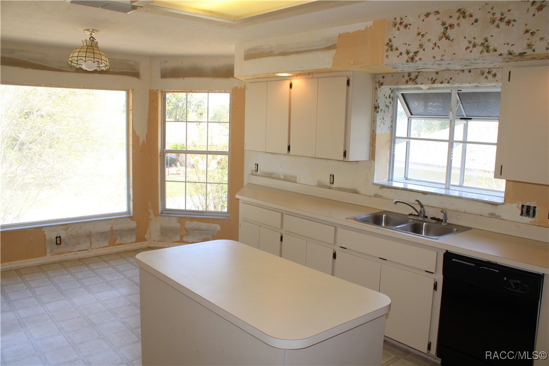 742 W Sunset Strip Drive, Beverly Hills, Florida image 29