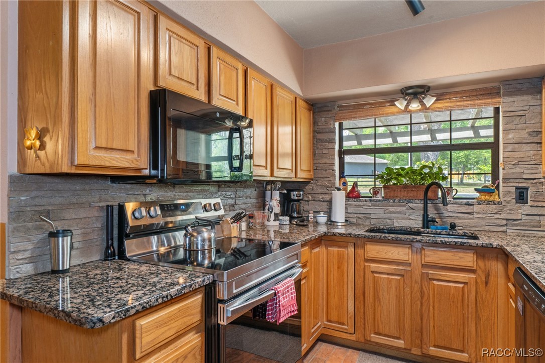 4465 S Worldwide Drive, Inverness, New York image 8