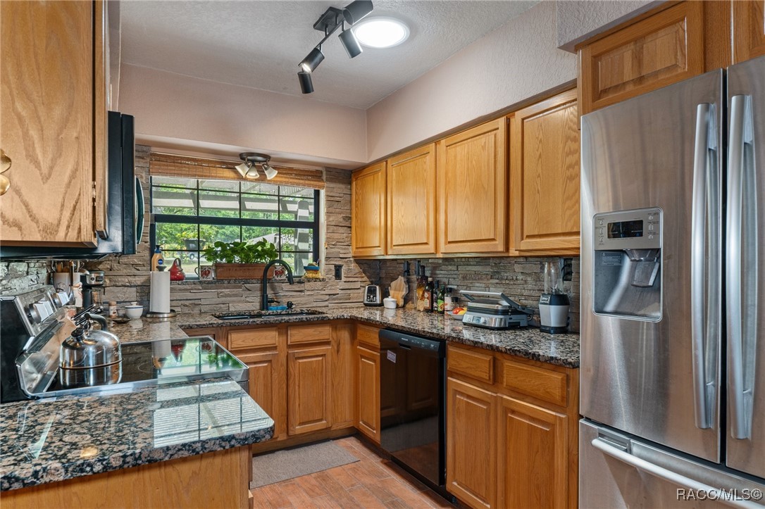 4465 S Worldwide Drive, Inverness, New York image 7
