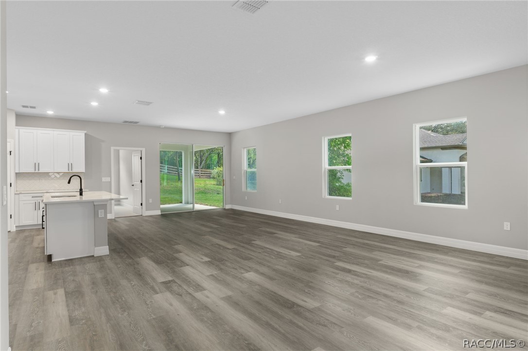 1159 N Nashua Terrace