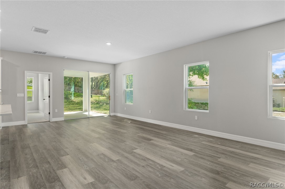 1159 N Nashua Terrace