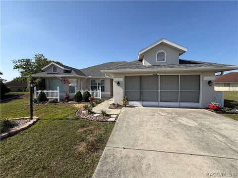 Homes For Sale - 838 W Bogart Court<br/> Beverly Hills, FL 34465