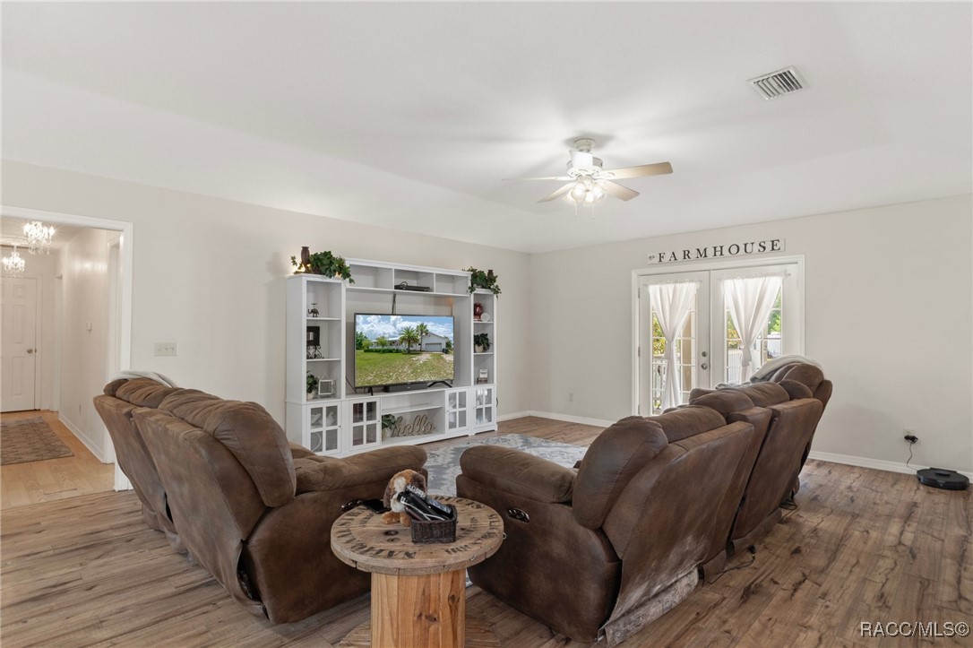 9928 W 7 Rivers Farm Street, Crystal River, New York image 11