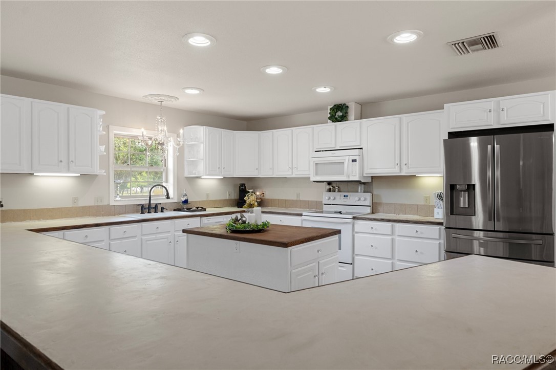 9928 W 7 Rivers Farm Street, Crystal River, New York image 14