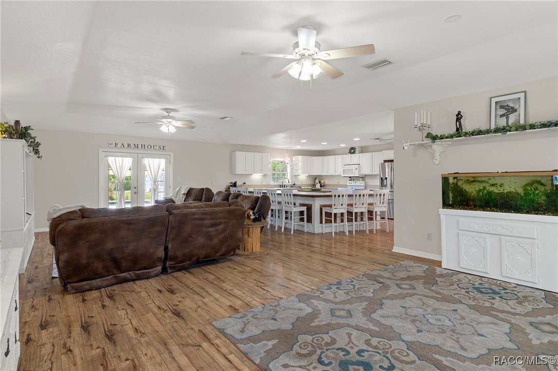 9928 W 7 Rivers Farm Street, Crystal River, New York image 6
