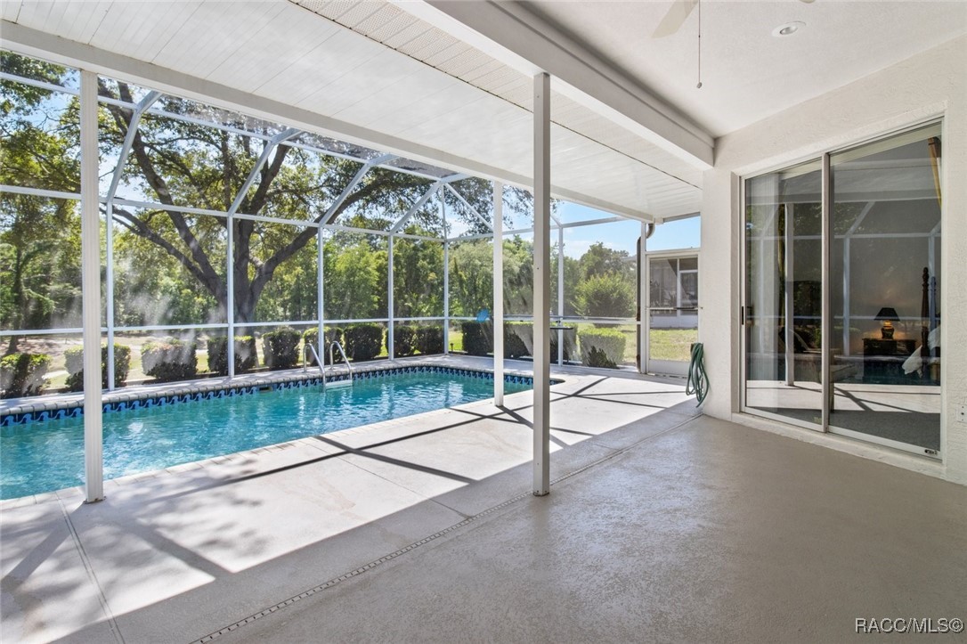 408 W Crestmont Court, Beverly Hills, Florida image 32