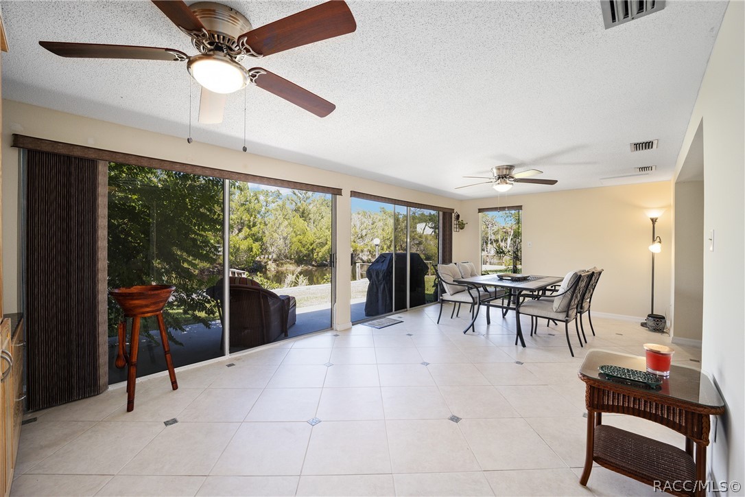 11364 W Bayshore Drive, Crystal River, Florida image 38