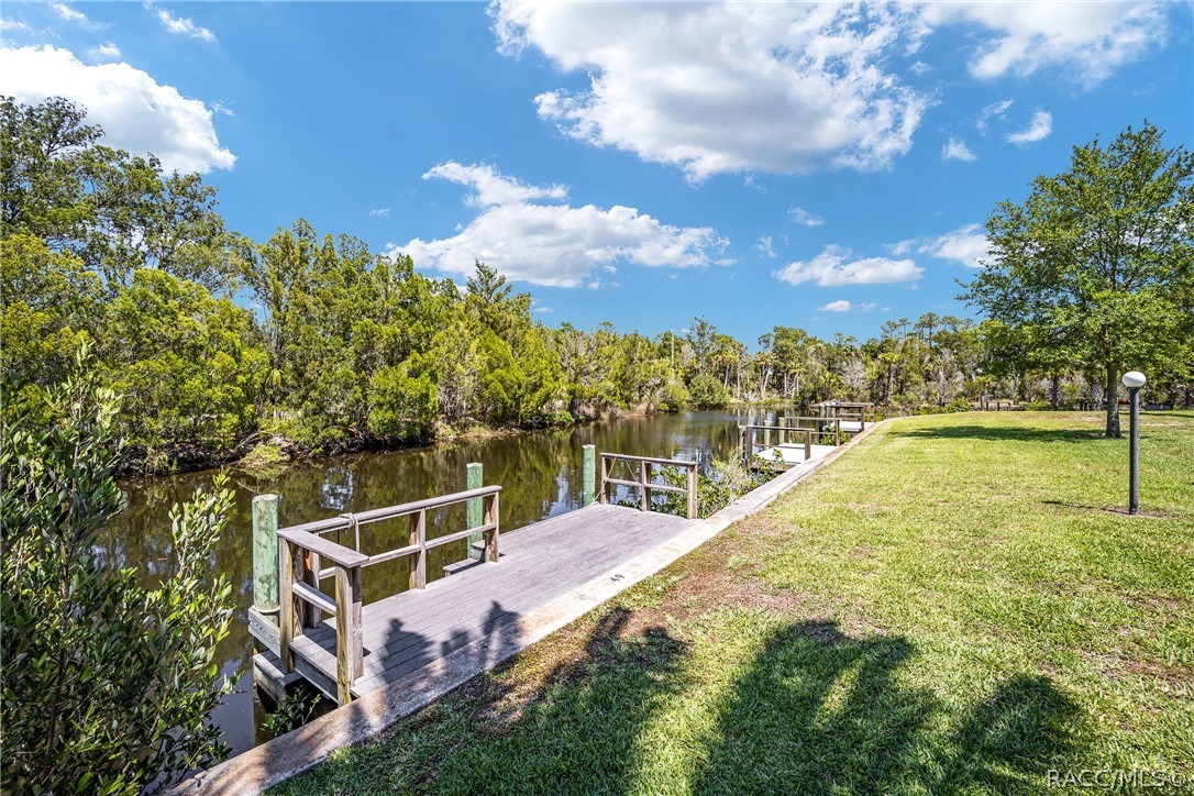 11364 W Bayshore Drive, Crystal River, Florida image 8