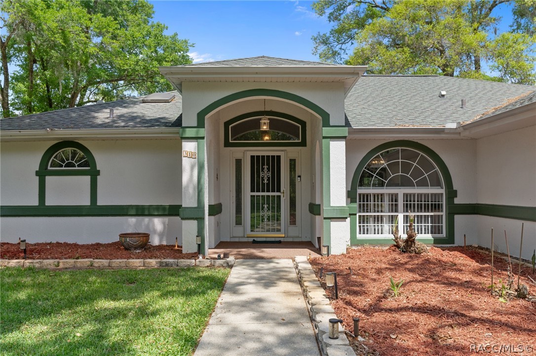 310 W Inverness Boulevard