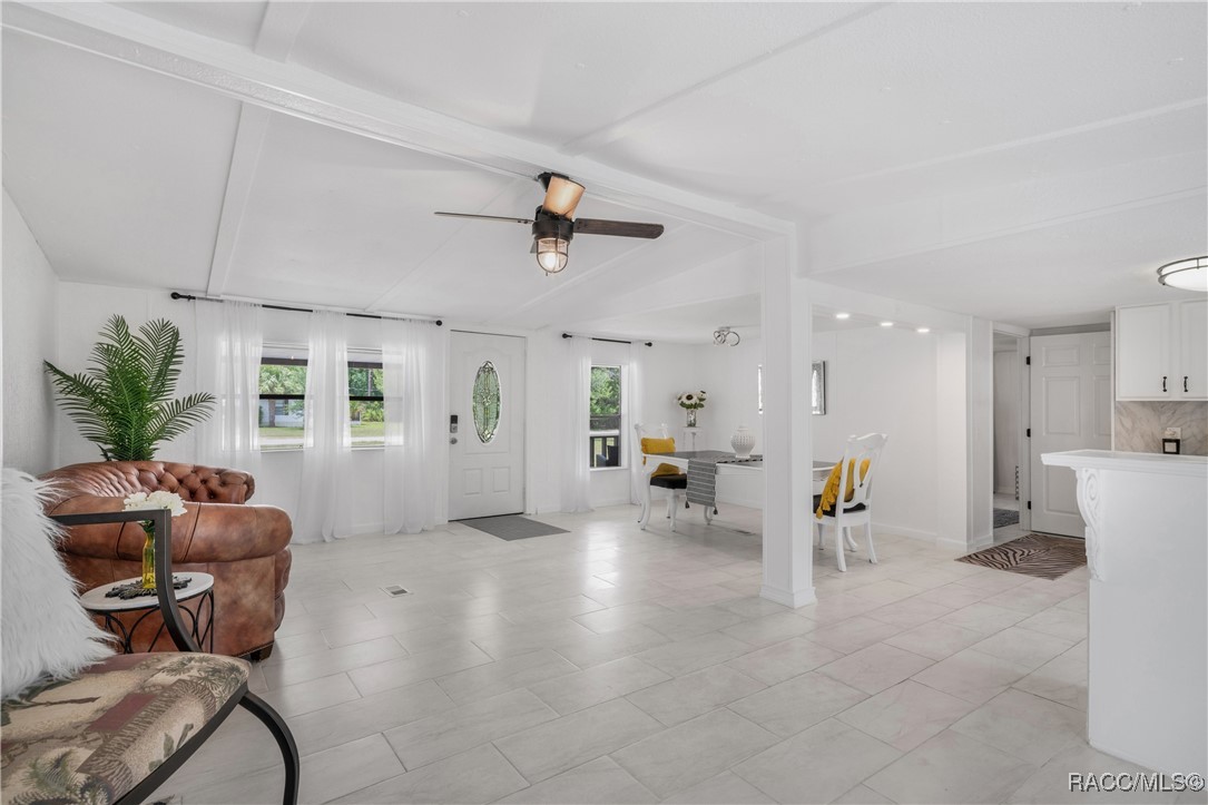 8356 W Tawny Rose Lane, Crystal River, New York image 2