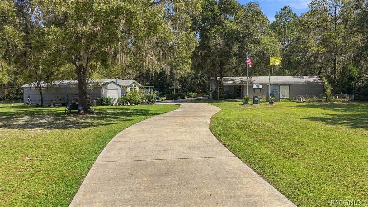 3159 N Holiday Drive