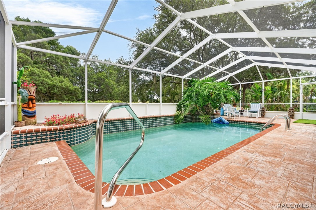 507 E Gilchrist Court