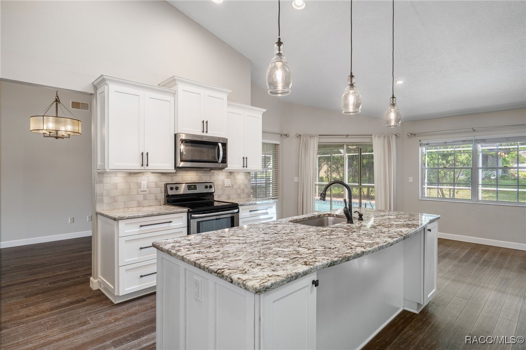 6095 W Douneray Loop, Crystal River, New York image 8