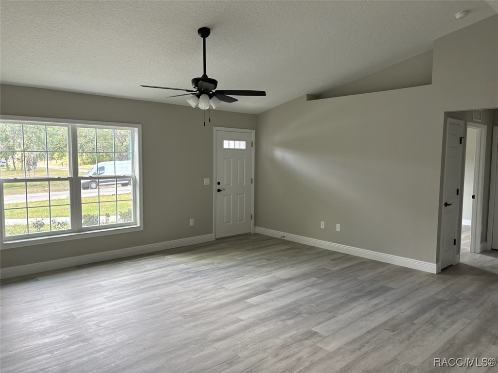 10185 N Halsey Way, Citrus Springs, Florida image 9