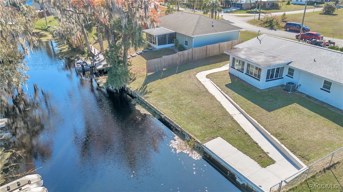 1795 S Cove Walk, Inverness, Florida image 2