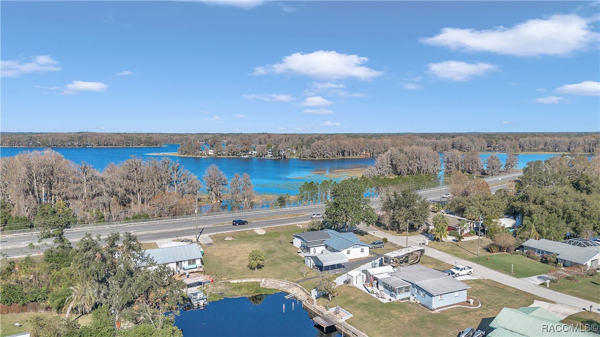 1795 S Cove Walk, Inverness, Florida image 9