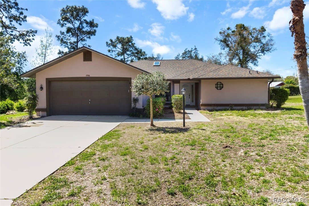 1956 W Marsten Court, Lecanto, Florida image 1