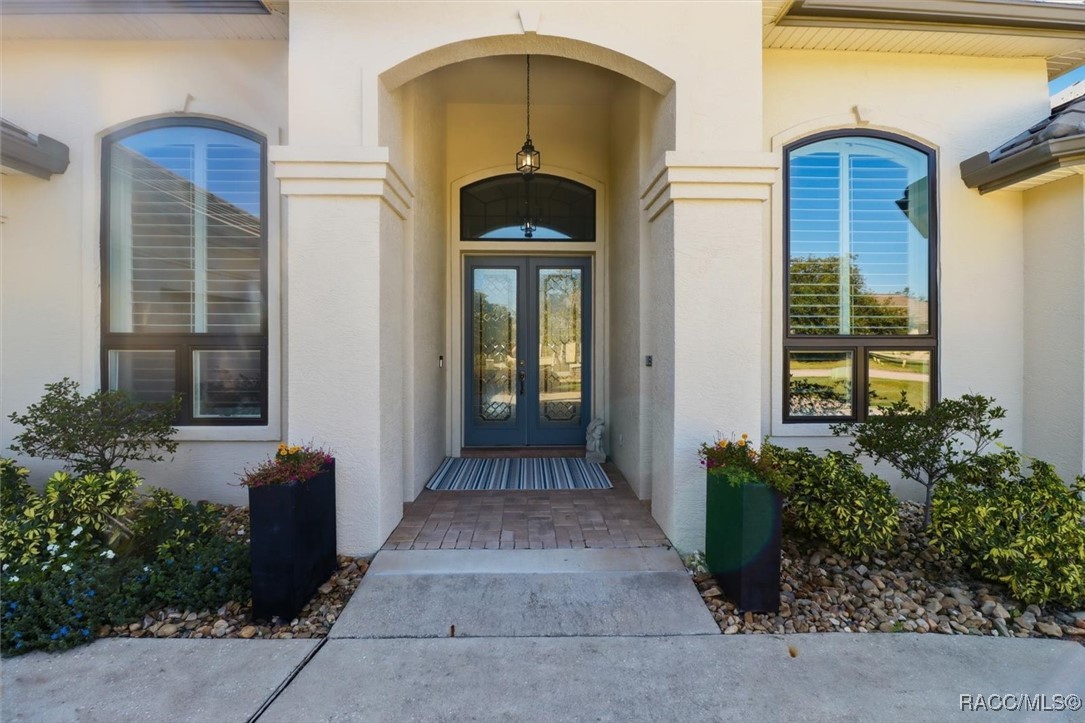 2714 N Prestwick Way