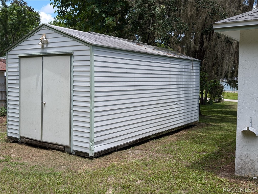 2720 N Lakefront Drive, Hernando, Florida image 22