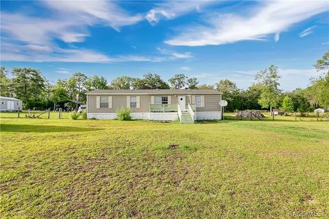 Mobile Home For Sale - 12531 NE 18th Street<br/> Williston, FL 32696