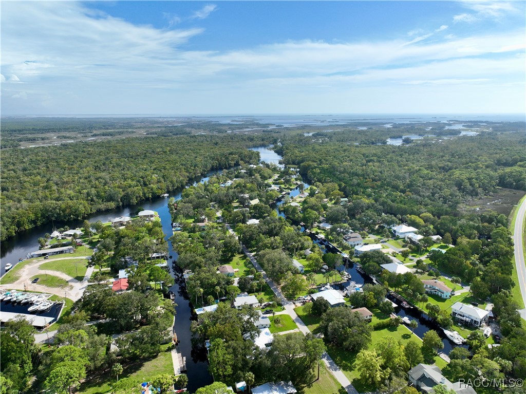 6708 Riverside Drive, Yankeetown, Florida image 2