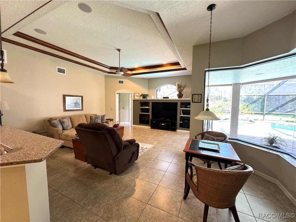 6133 W Ponderosa Place
