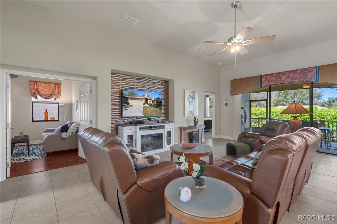 1749 W Caroline Path, Lecanto, Florida image 15