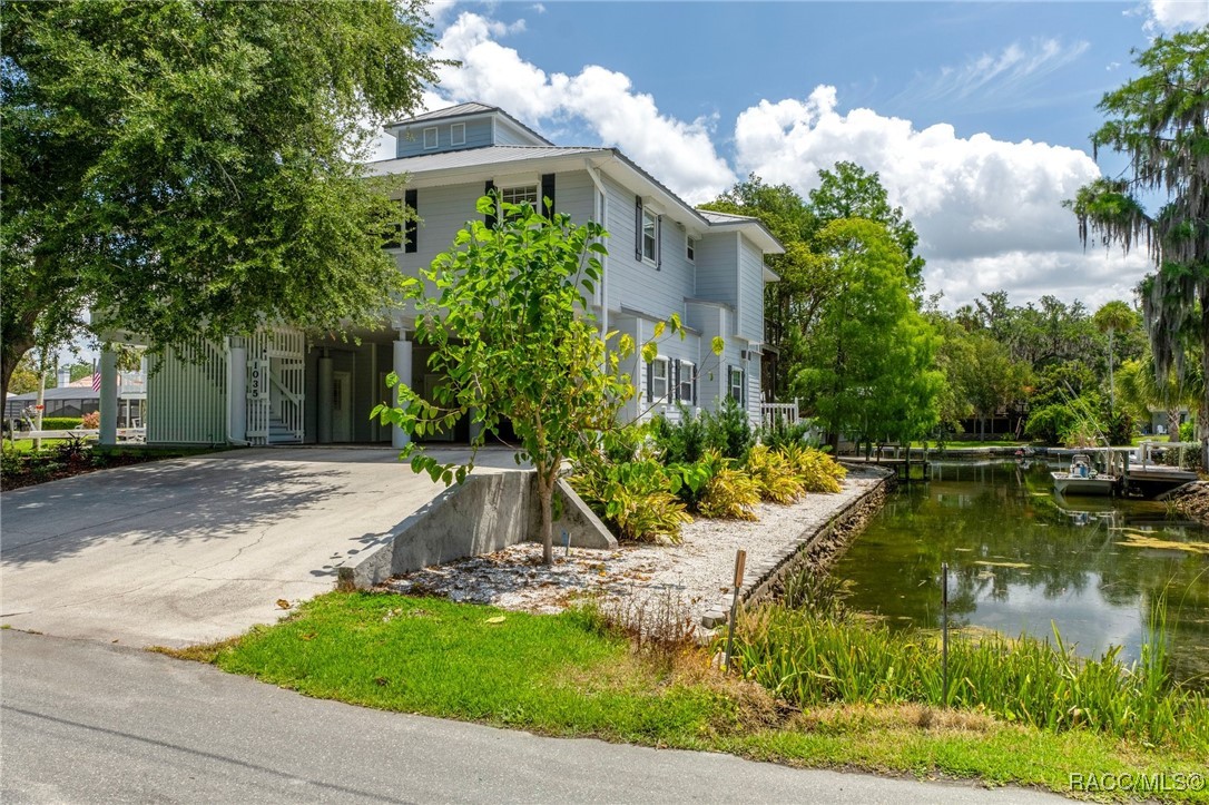 1035 N Appalachian Terrace