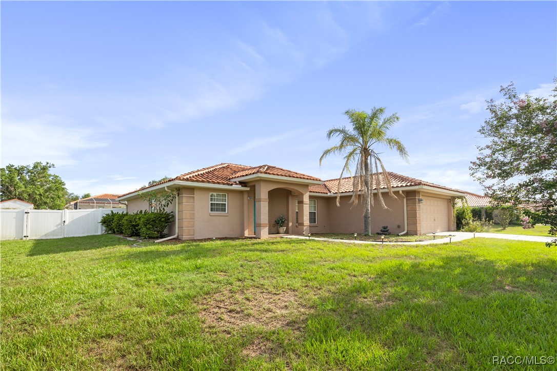 4364 E Commercial Lane