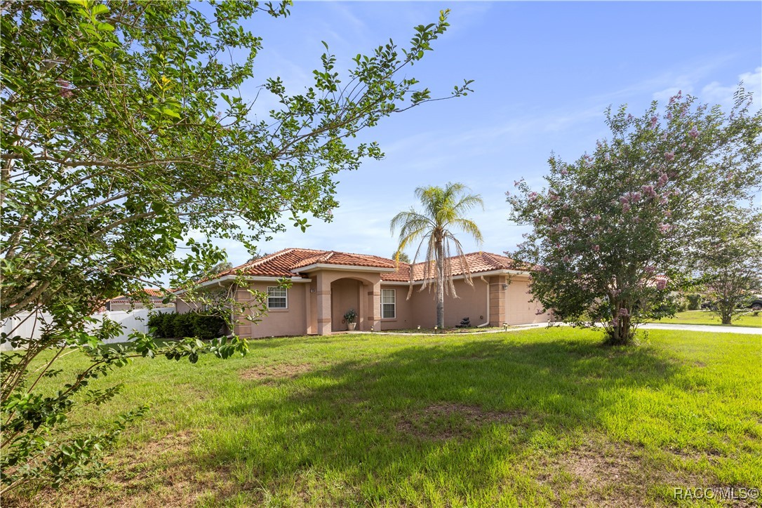4364 E Commercial Lane