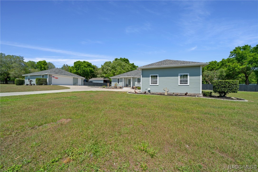 2563 SE 156th Place Road, Summerfield, New York image 4