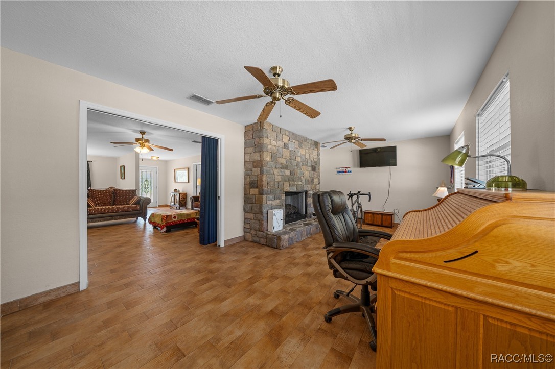 2563 SE 156th Place Road, Summerfield, New York image 16