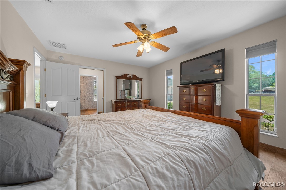 2563 SE 156th Place Road, Summerfield, New York image 23