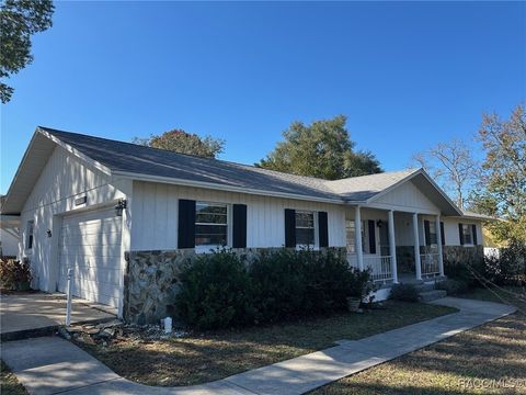 Homes For Sale - 200 S Desoto Street<br/> Beverly Hills, FL 34465
