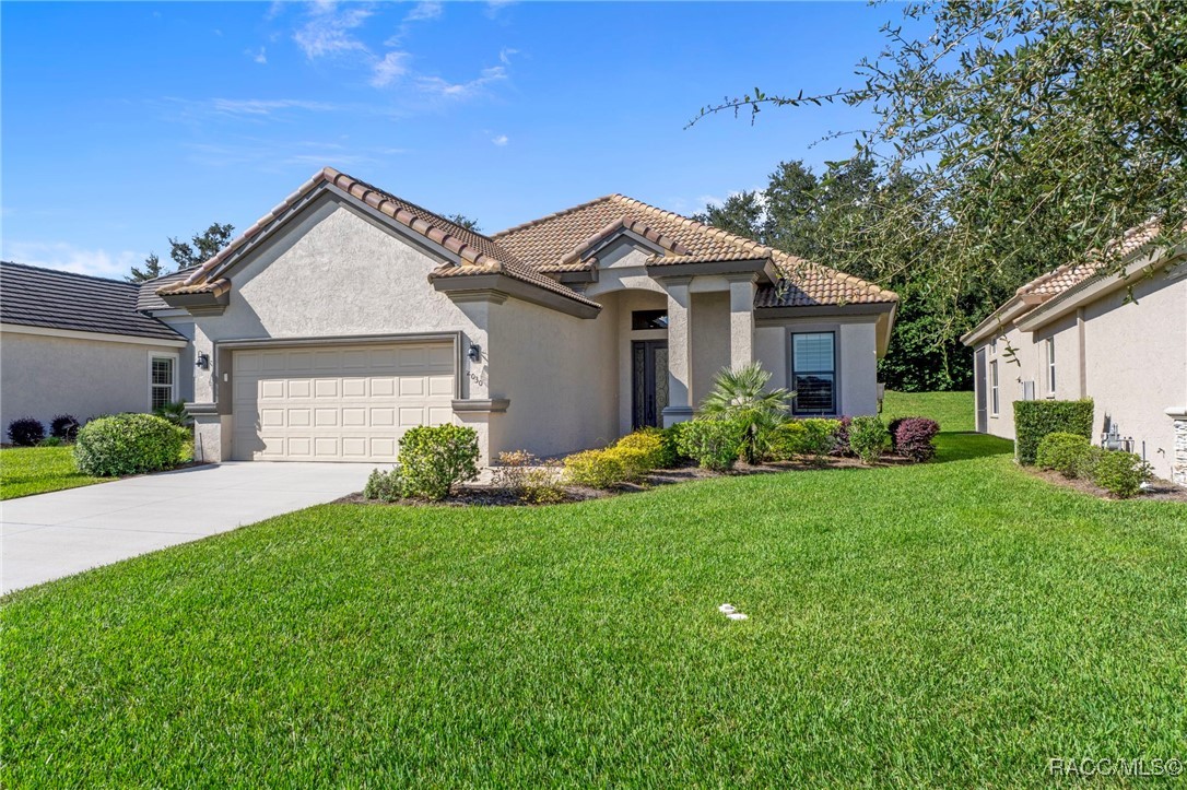 2030 N Bush Hill Loop