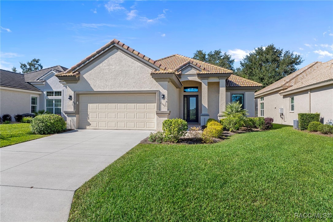 2030 N Bush Hill Loop