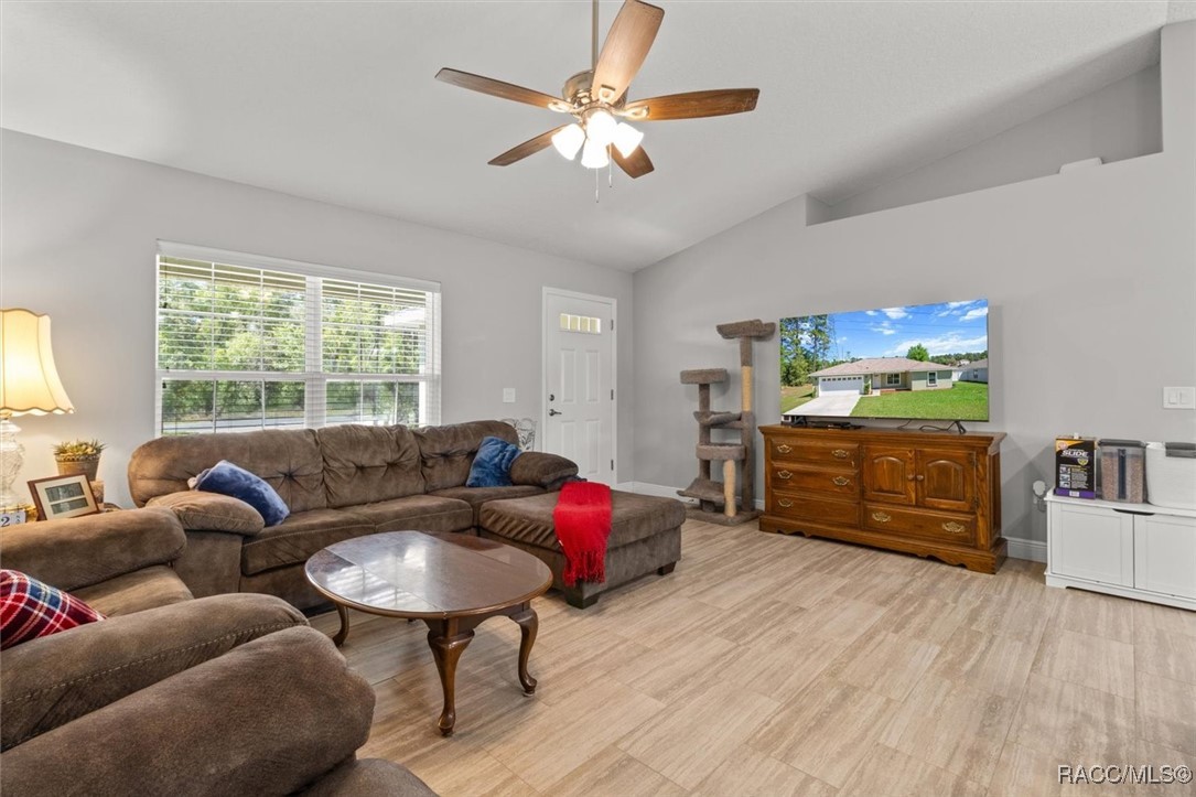 317 W Homeway Loop, Citrus Springs, Florida image 13