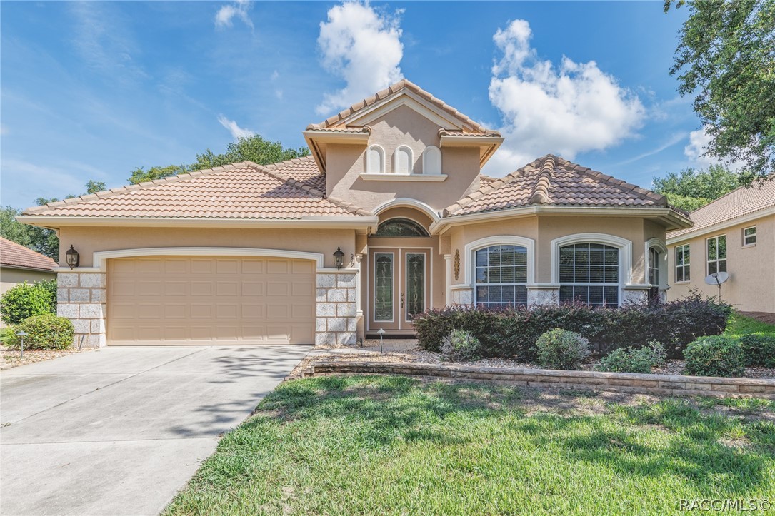 Photo 1 of 60 — 979 W Sun Valley Court, Hernando, FL 34442