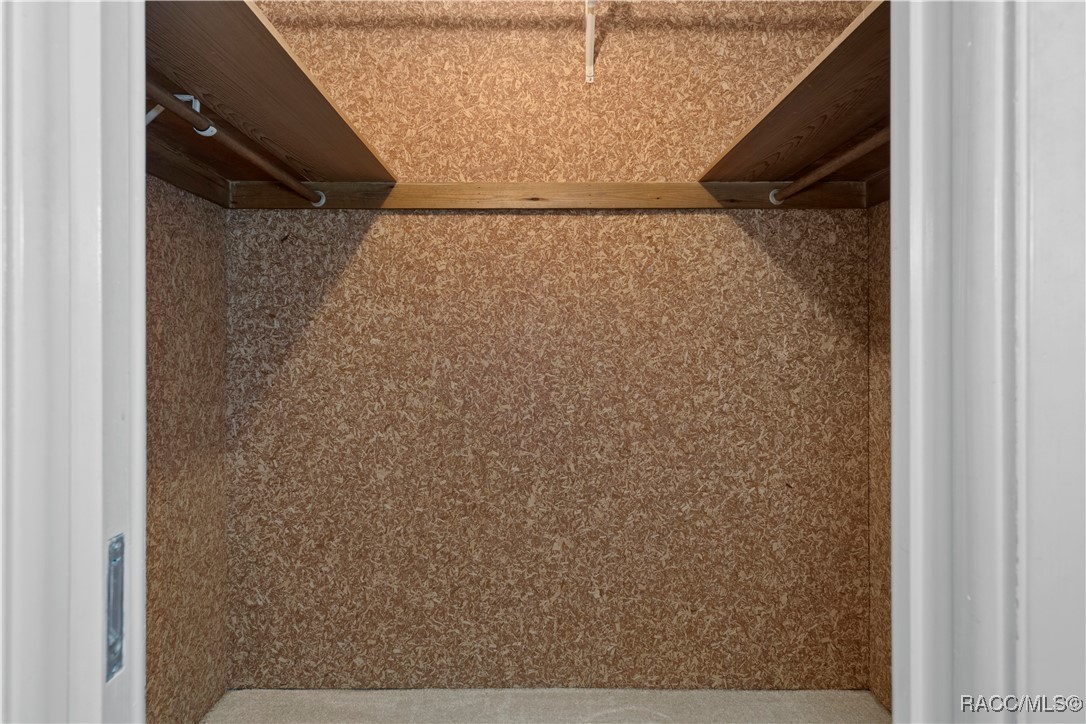 80 Roosevelt Boulevard, Beverly Hills, New York image 32