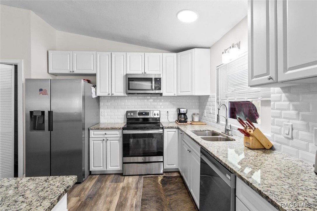 9480 W Caravan Path, Crystal River, New York image 12