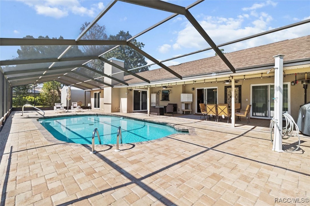 7618 W Golf Club Street, Crystal River, Florida image 1