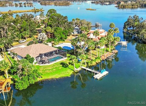 1055 N Crescent Drive Crystal River FL 34429