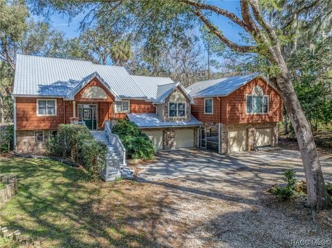 A home in Crystal River