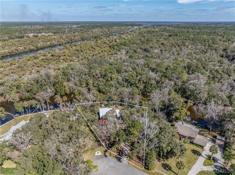 A home in Crystal River