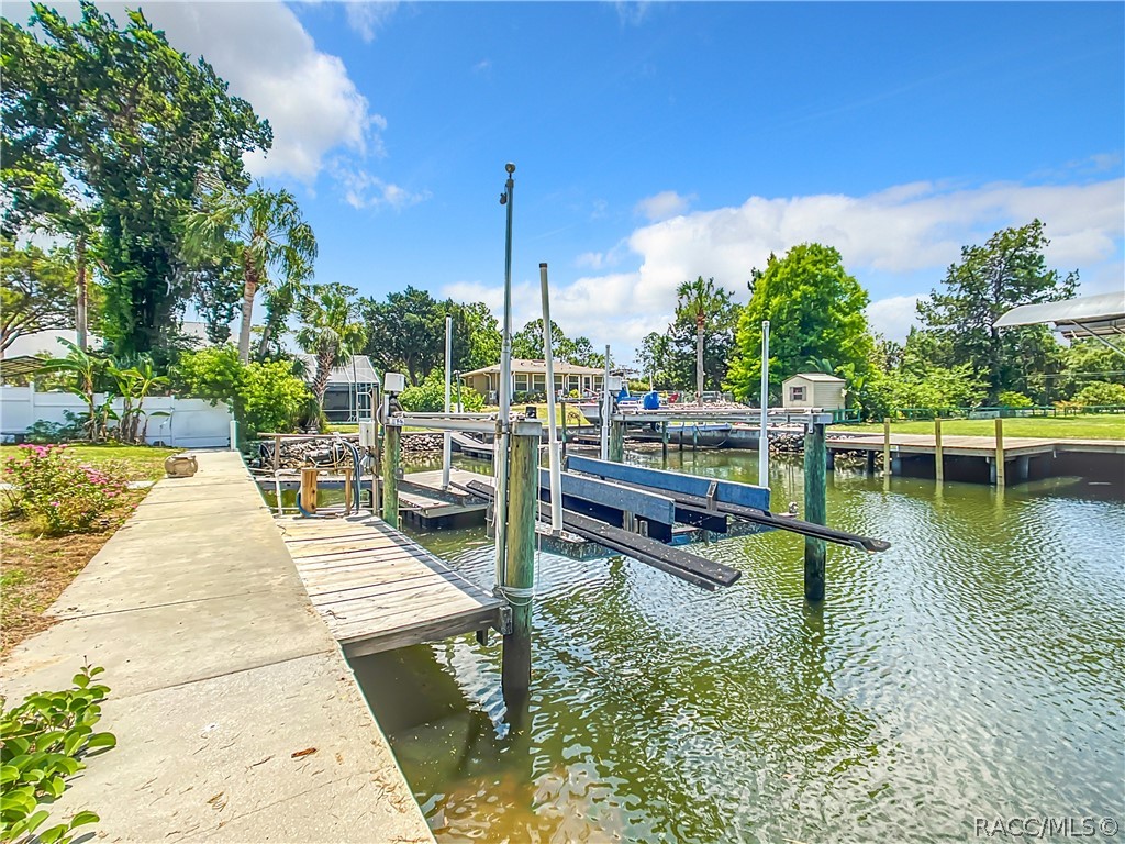 11290 W Coral Court, Crystal River, Florida image 15