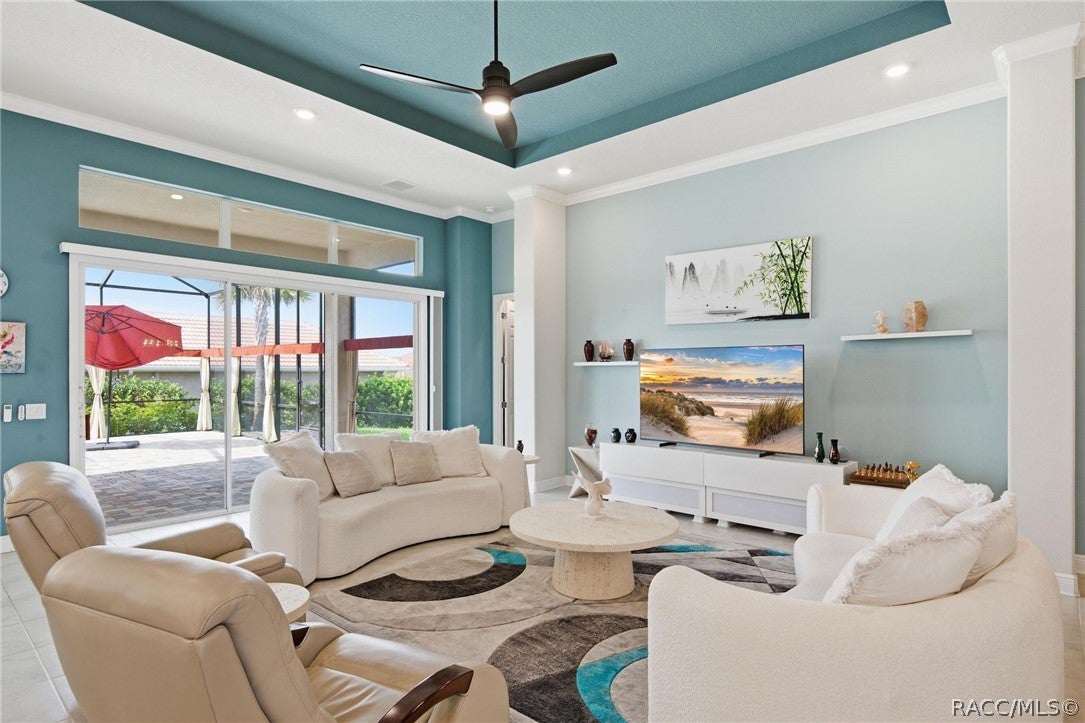 2253 N Peakview Loop