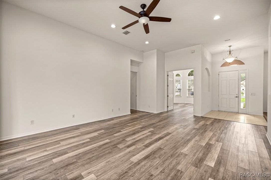 Hernando, Florida 34442, United States, 3 Bedrooms Bedrooms, ,2 BathroomsBathrooms,Residential,Active,163204