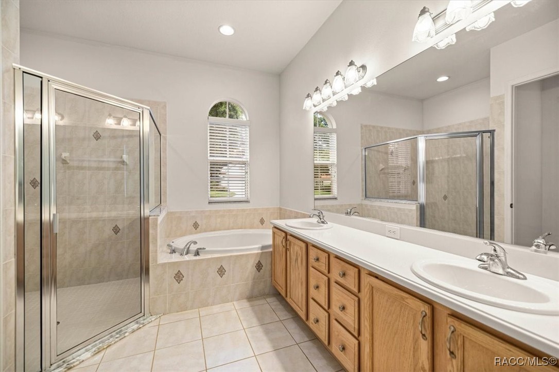 Hernando, Florida 34442, United States, 3 Bedrooms Bedrooms, ,2 BathroomsBathrooms,Residential,Active,163204